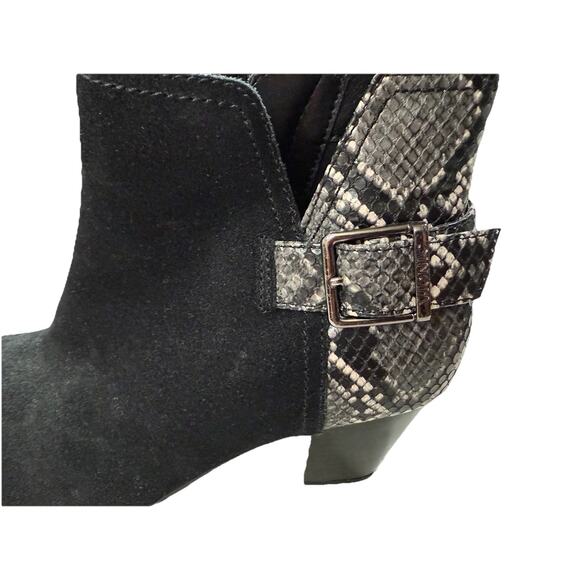 NWOB Vionic Naomi Women's Suede Snake-Print Water-Resistant Boots Black size 8 - Picture 5 of 9
